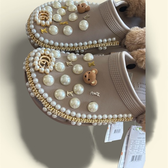CROCS Accessories - CROCS Classic White Clogs. With lots of beautiful jewels.